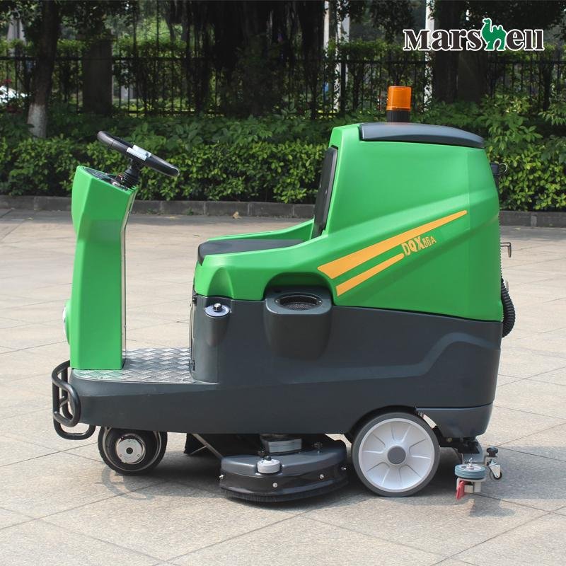 Ride-on Floor Scrubber DQX86A