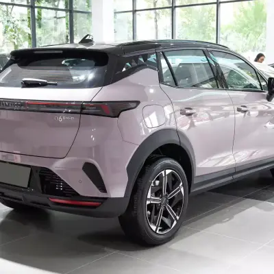 Lynk & Co 06 EM-P