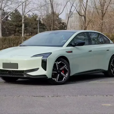 Hongqi EH7