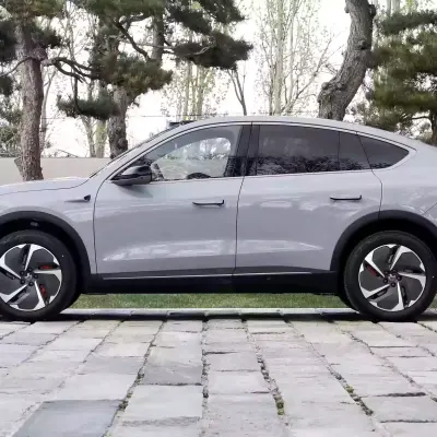 NIO EC7