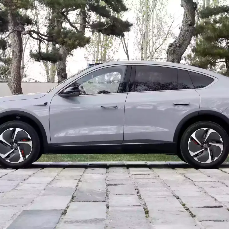 NIO EC7