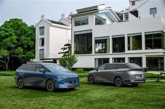 2025 Xpeng X9: A Smarter, Sleeker Electric MPV with Futuristic Comfort