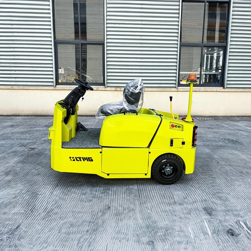 TB06 - Electric Tow Tractor (seated-type)