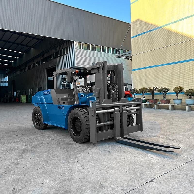 FD100C - 10 Ton Diesel Forklift (working in 20GP)