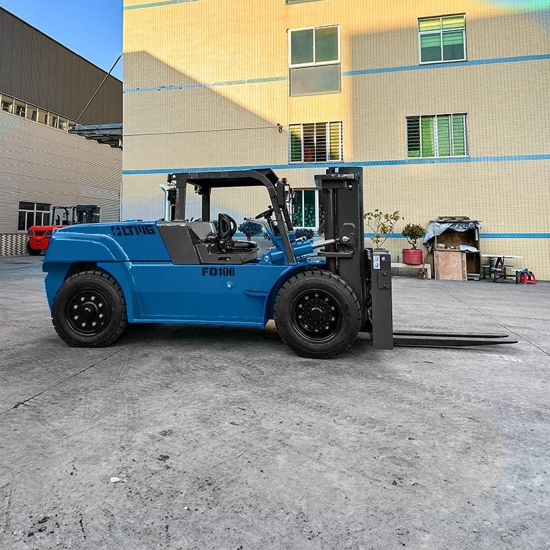 FD100C - 10 Ton Diesel Forklift (working in 20GP)