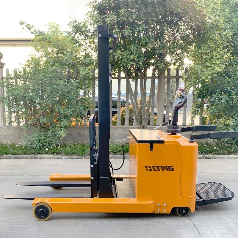 TRS20 - 2 Ton Small Electric Reach Truck