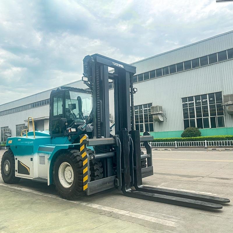 FB300 - 30 Ton Electric Forklift (Li-ion)