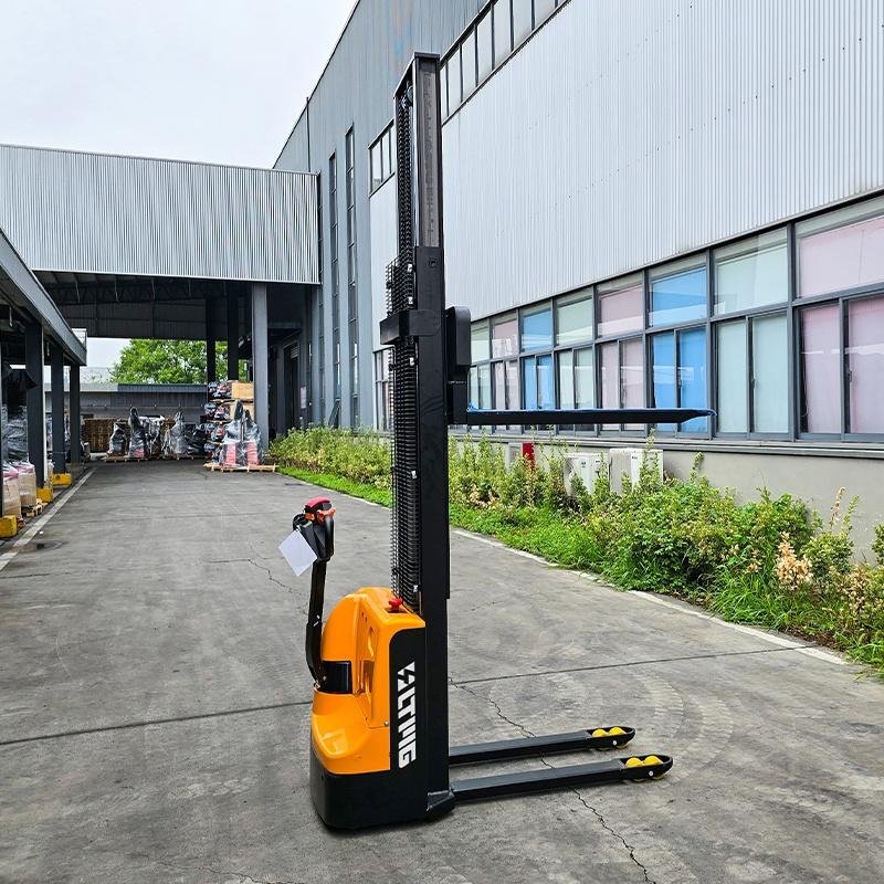 ERB10 - 1 Ton Electric Pallet Stacker