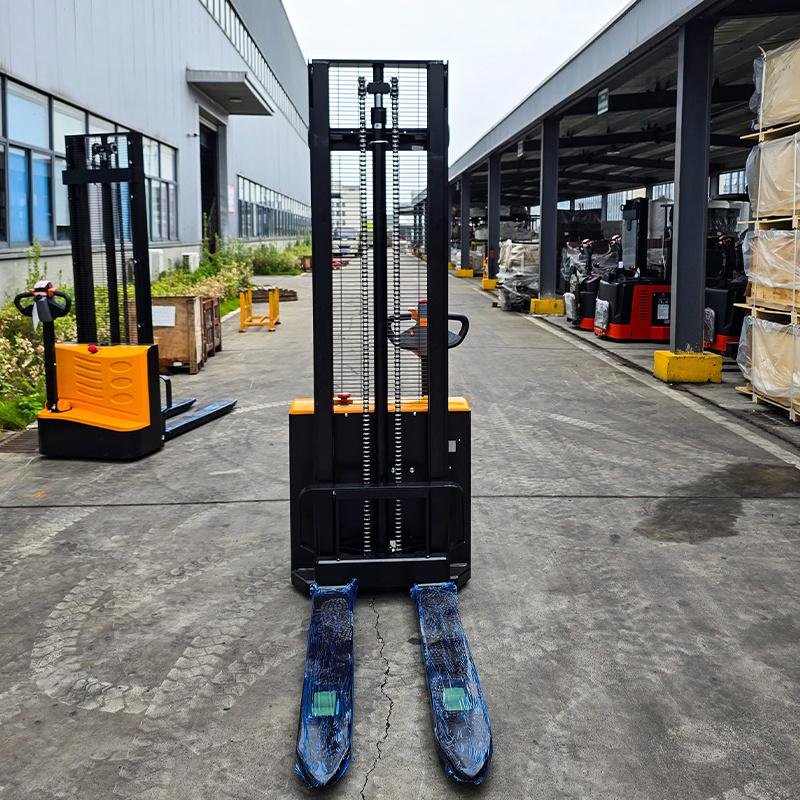 ERB10 - 1 Ton Electric Pallet Stacker