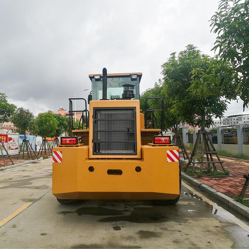 LT10JS - 10 Ton Log Loader