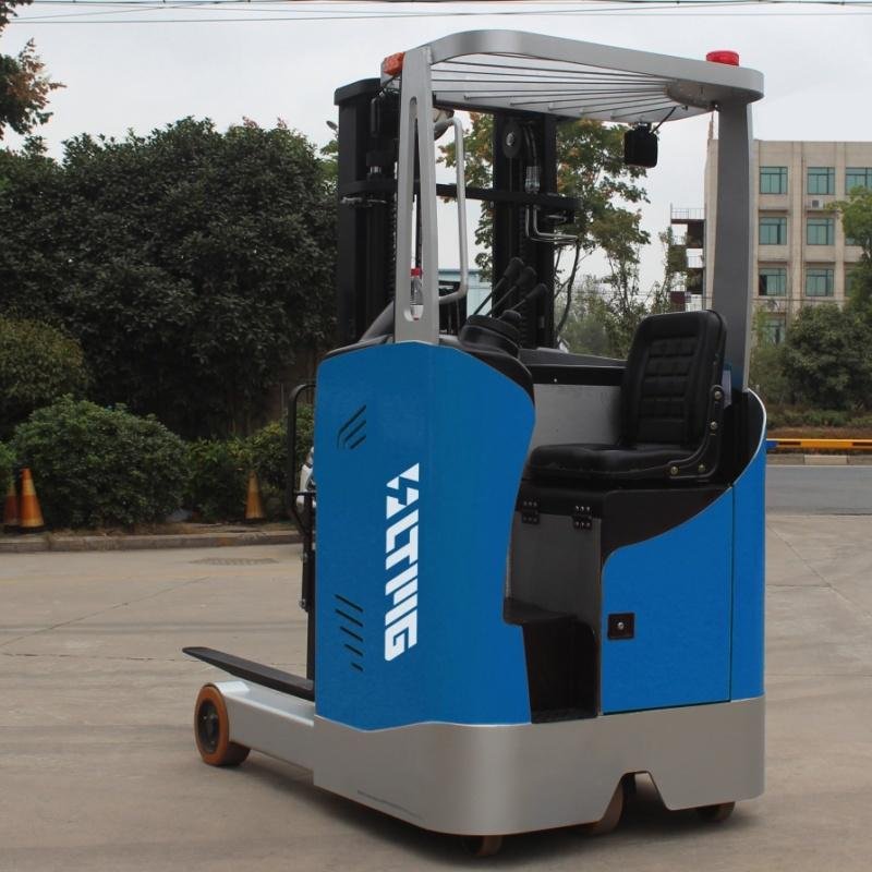 FRB12/15 - 1.2/1.5 Ton Electric Reach Truck (seated)