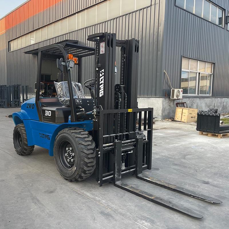 FDR25 - 2WD - 2.5 Ton Rough Terrain Forklift