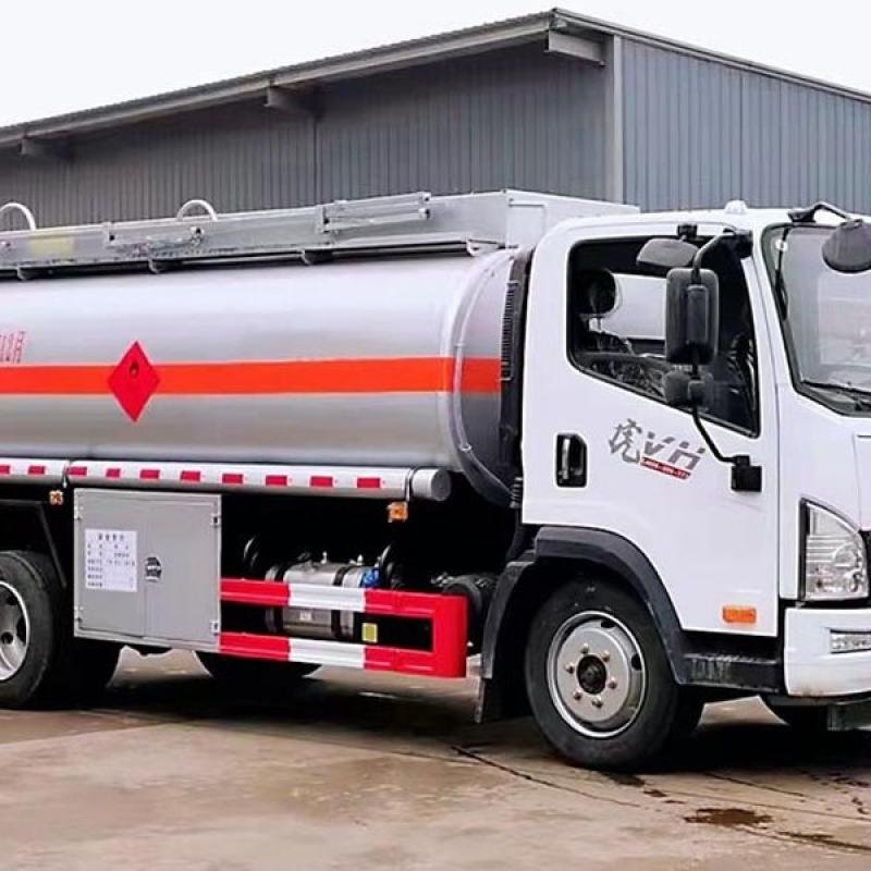 FAW Tiger V mobile refueling truck